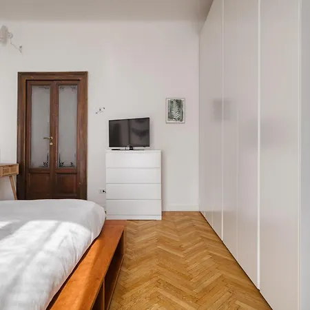 Your Sunny Getaway In Porta Venezia Dist... *