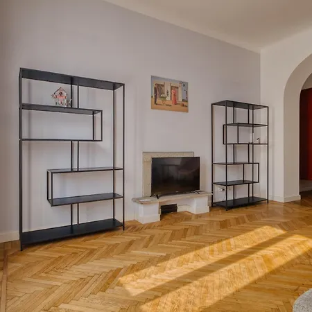 Your Sunny Getaway In Porta Venezia Dist... *